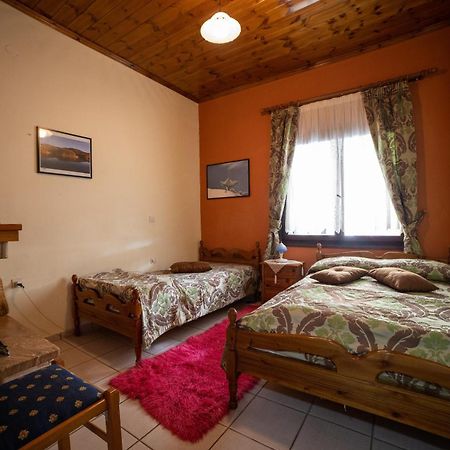 Mprizis Rooms Eláti Екстериор снимка