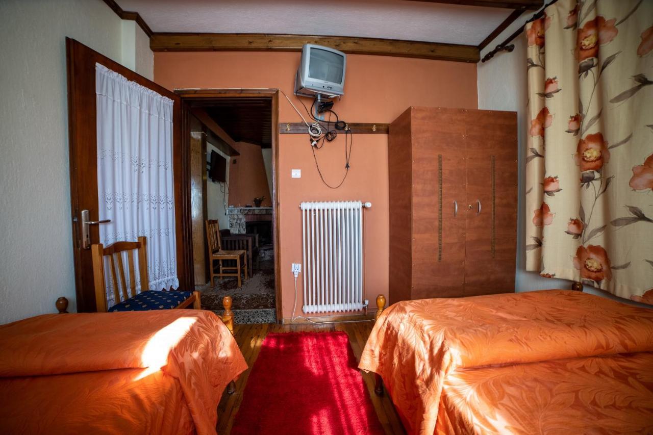 Mprizis Rooms Eláti Екстериор снимка